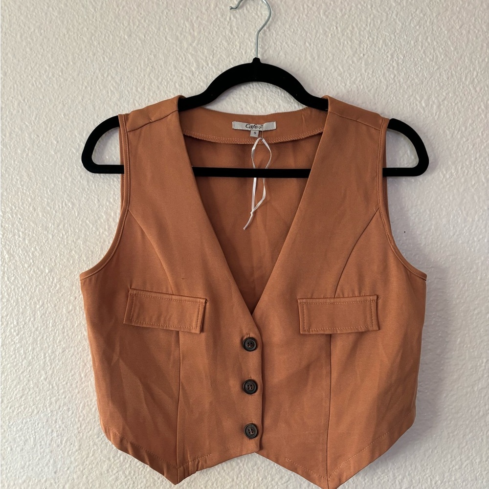 NWOT Khaki Tan Button Down V Neck Y2K Style Collegiate Boho Cropped Vest Small